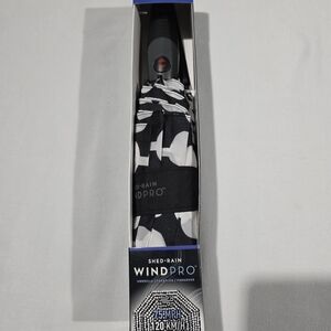 ShedRain WindPro Black and White Umbrella